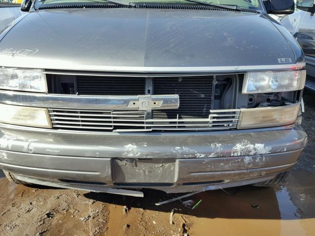 1GBDM19W8YB167939 - 2000 CHEVROLET ASTRO GRAY photo 10