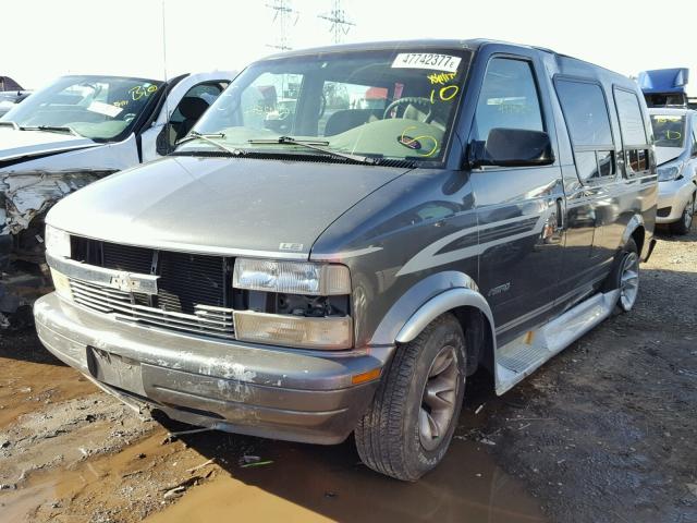 1GBDM19W8YB167939 - 2000 CHEVROLET ASTRO GRAY photo 2