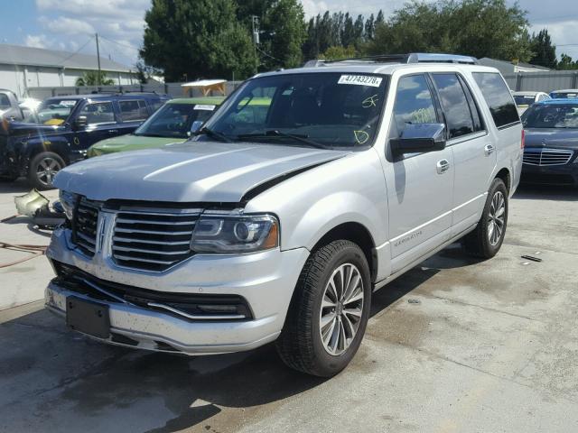 5LMJJ2HT6FEJ08462 - 2015 LINCOLN NAVIGATOR Srebrny zdjęcie 2