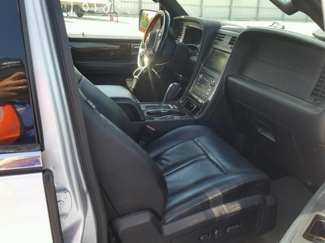 5LMJJ2HT6FEJ08462 - 2015 LINCOLN NAVIGATOR Srebrny zdjęcie 5