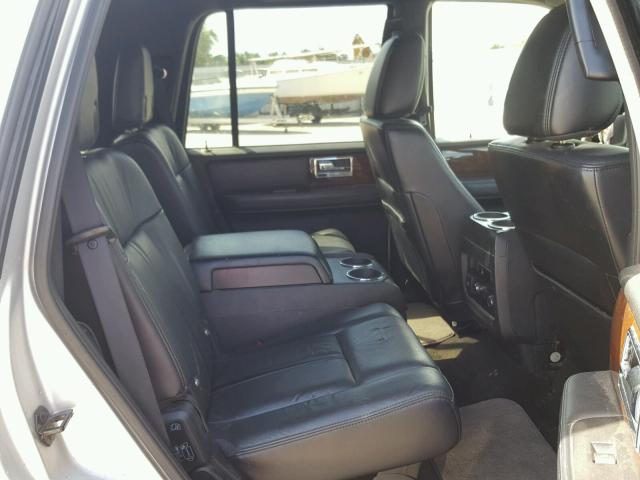 5LMJJ2HT6FEJ08462 - 2015 LINCOLN NAVIGATOR Srebrny zdjęcie 6