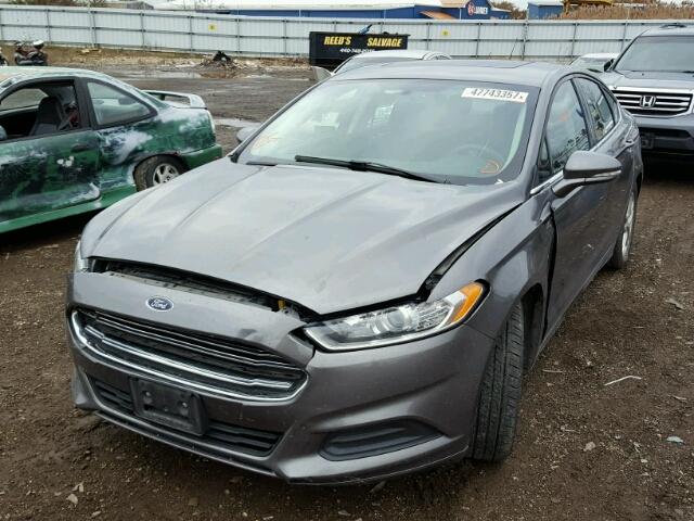 1FA6P0H77E5363841 - 2014 FORD FUSION SE GRAY photo 2