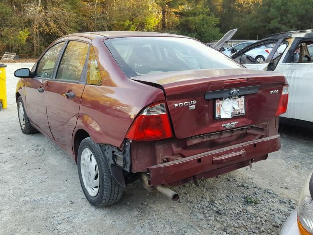 1FAHP34N26W122487 - 2006 FORD FOCUS ZX4 MAROON photo 3