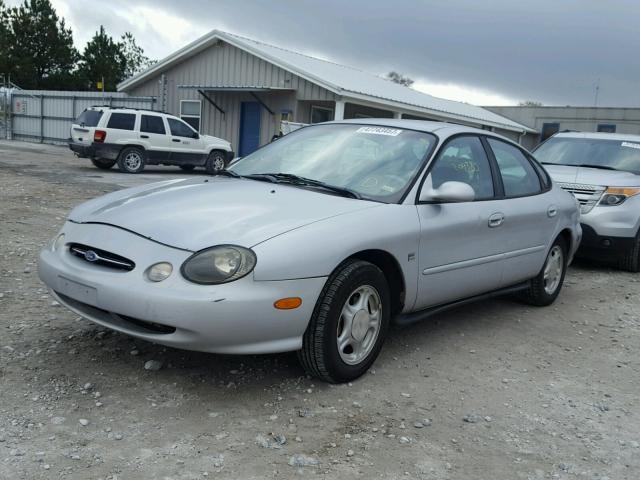 1FAFP53S3XA108297 - 1999 FORD TAURUS SE SILVER photo 2