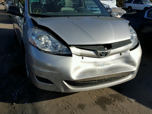 5TDZK23C28S115811 - 2008 TOYOTA SIENNA CE SILVER photo 9