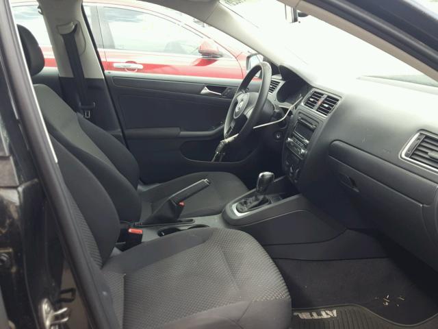 3VW2K7AJ3CM370540 - 2012 VOLKSWAGEN JETTA BASE Սև լուսանկար 5