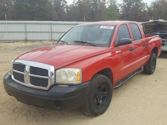 1D7HE28K95S223984 - 2005 DODGE DAKOTA QUA RED photo 2