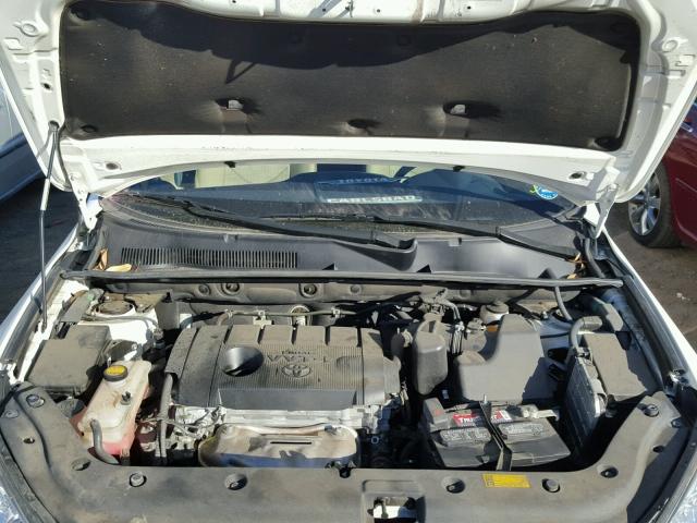 2T3ZF4DV2CW139985 - 2012 TOYOTA RAV4 白色 照片 7
