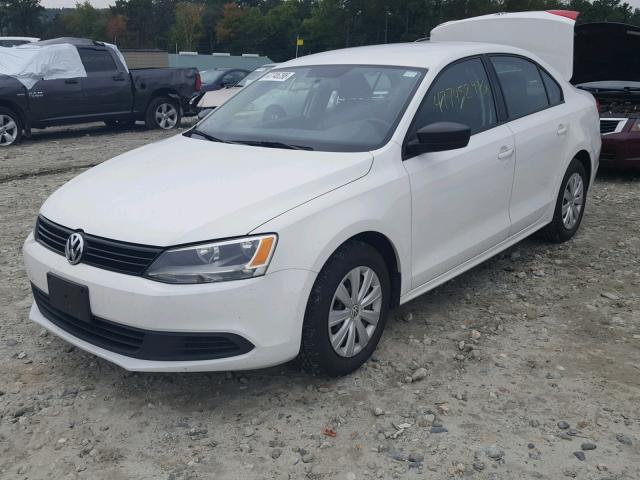 3VW2K7AJ6DM310804 - 2013 VOLKSWAGEN JETTA BASE WHITE photo 2