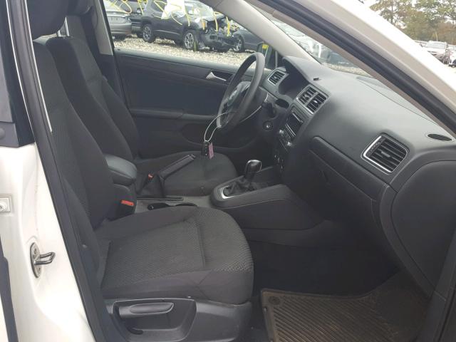 3VW2K7AJ6DM310804 - 2013 VOLKSWAGEN JETTA BASE WHITE photo 5