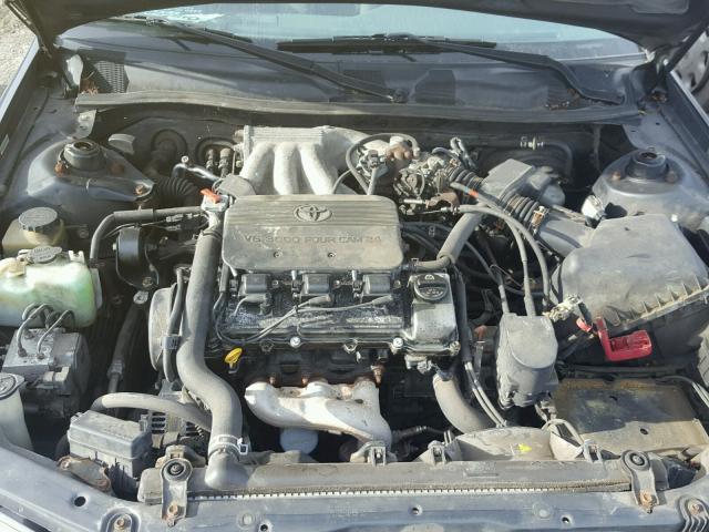 4T1BF28K9YU948079 - 2000 TOYOTA CAMRY LE GRAY photo 7