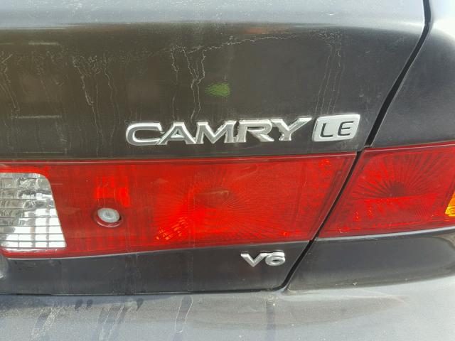 4T1BF28K9YU948079 - 2000 TOYOTA CAMRY LE 灰色 照片 9