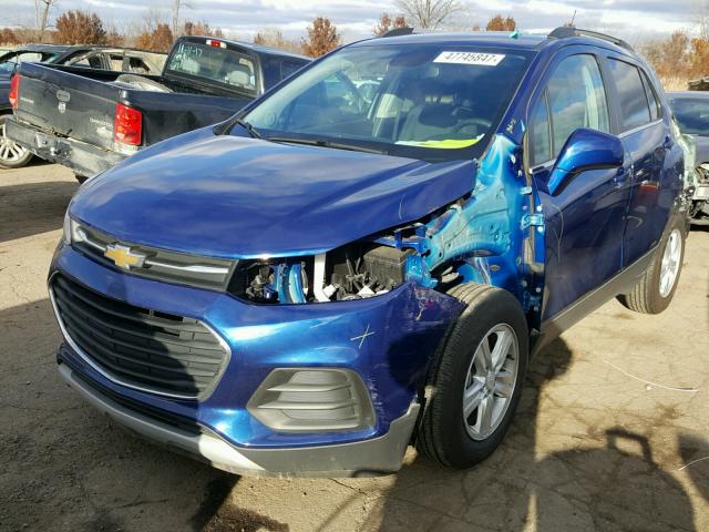 3GNCJLSB6HL174297 - 2017 CHEVROLET TRAX 1LT BLUE photo 2