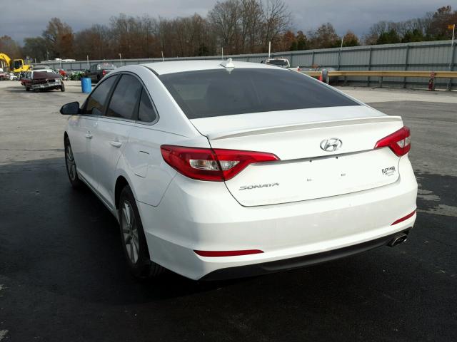 5NPE24AF3GH262747 - 2016 HYUNDAI SONATA SE WHITE photo 3