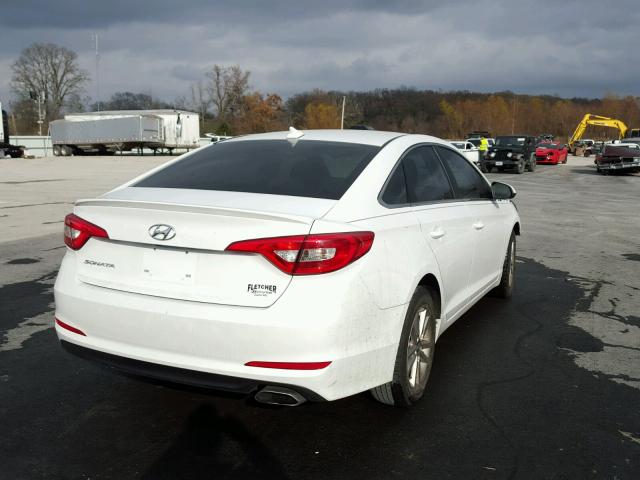 5NPE24AF3GH262747 - 2016 HYUNDAI SONATA SE WHITE photo 4