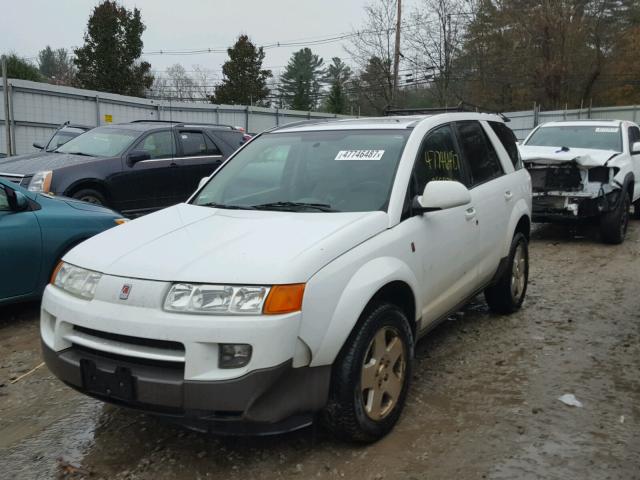 5GZCZ63475S865336 - 2005 SATURN VUE WHITE photo 2