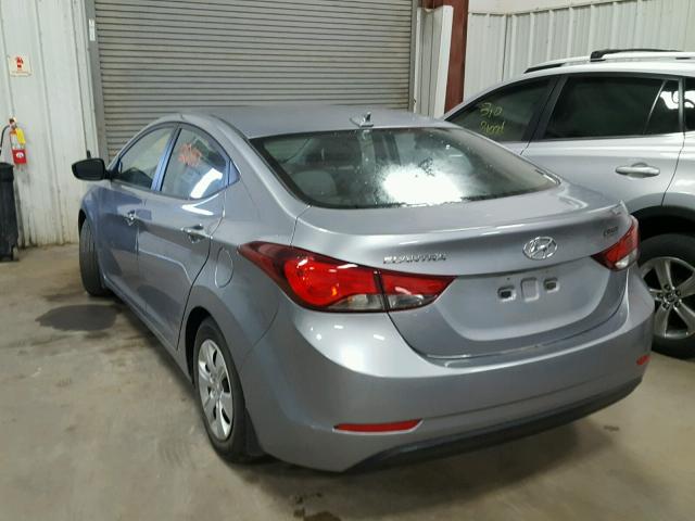 5NPDH4AE1GH761466 - 2016 HYUNDAI ELANTRA SE SILVER photo 3