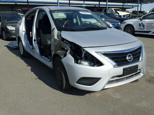 3N1CN7AP1GL908668 - 2016 NISSAN VERSA S SILVER photo 1