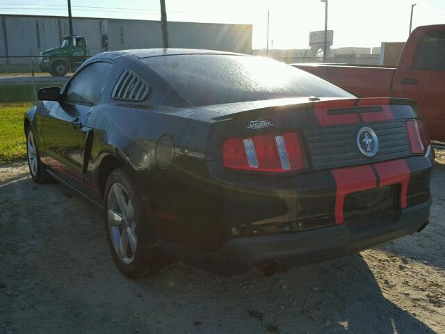 1ZVBP8AM2C5255239 - 2012 FORD MUSTANG BLACK photo 3