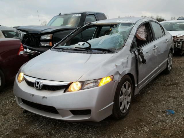 19XFA16569E035789 - 2009 HONDA CIVIC LX SILVER photo 2