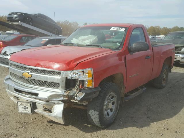 1GCNKPEA7DZ258656 - 2013 CHEVROLET SILVERADO RED photo 2