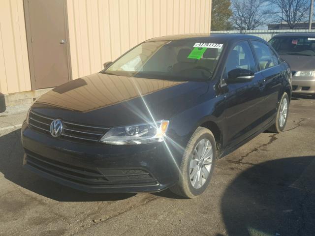 3VWD67AJ5GM389366 - 2016 VOLKSWAGEN JETTA SE BLACK photo 2