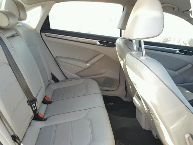 1VWDT7A35HC030192 - 2017 VOLKSWAGEN PASSAT R-L BLUE photo 6