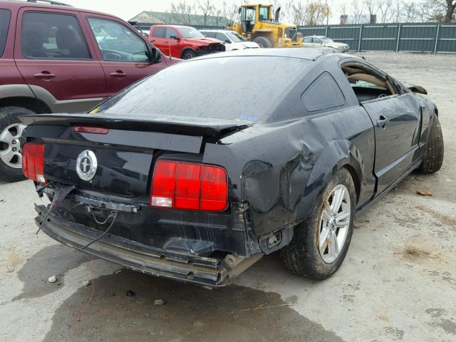 1ZVHT80N975208277 - 2007 FORD MUSTANG BLACK photo 4