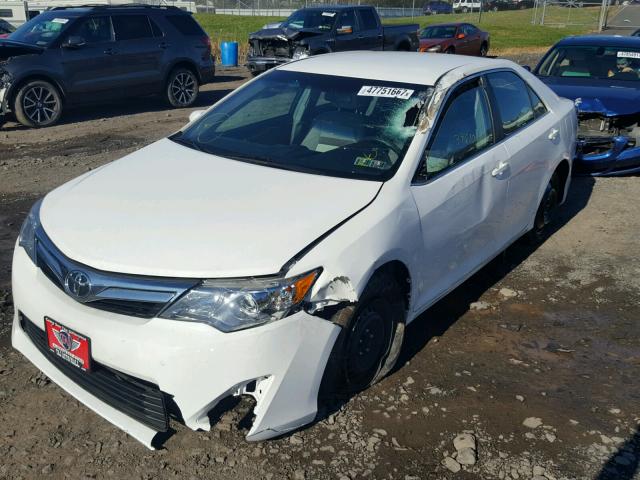 4T1BF1FKXDU721927 - 2013 TOYOTA CAMRY L WHITE photo 2