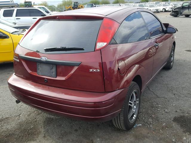 1FAFP31N46W201624 - 2006 FORD FOCUS ZX3 RED photo 4