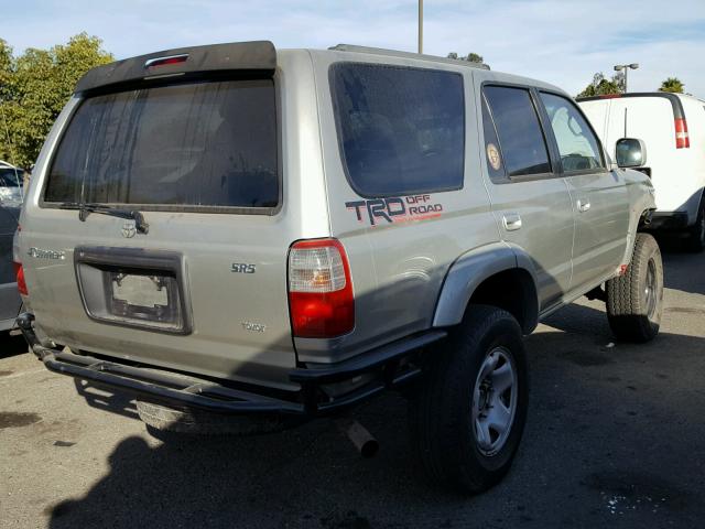 JT3GN86R3Y0154688 - 2000 TOYOTA 4RUNNER SR SILVER photo 4