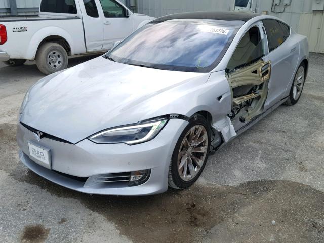 5YJSA1E25HF216915 - 2017 TESLA MODEL S Gümüş foto 2