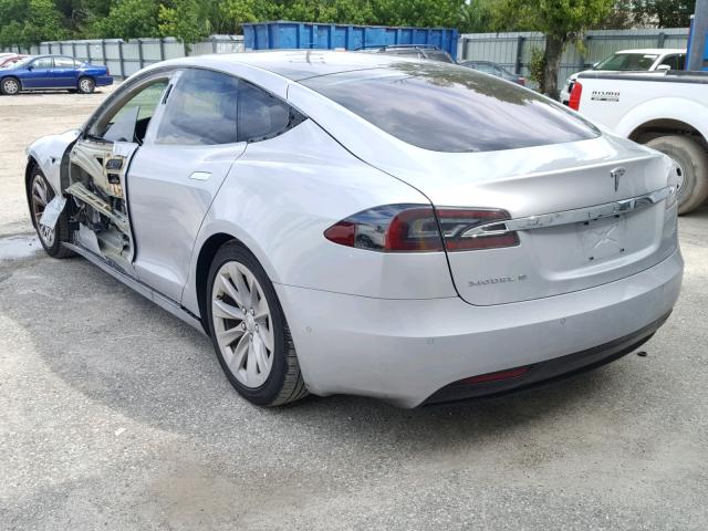 5YJSA1E25HF216915 - 2017 TESLA MODEL S Gümüş foto 3