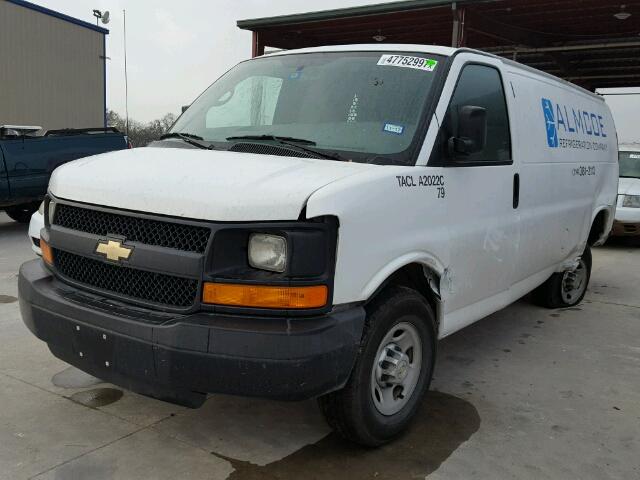 1GCWGGBA3D1166517 - 2013 CHEVROLET EXPRESS G2 WHITE photo 2