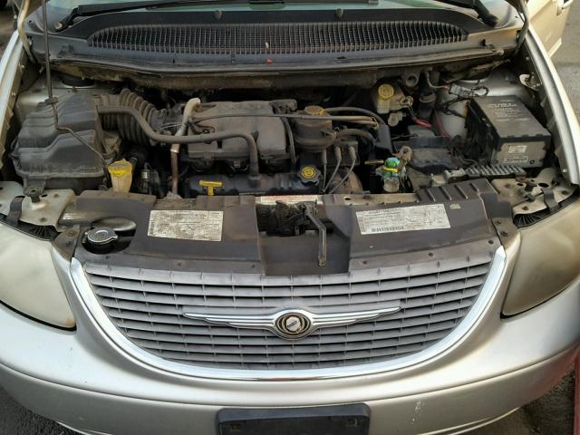 2C4GP44311R358379 - 2001 CHRYSLER TOWN & COU SILVER photo 7