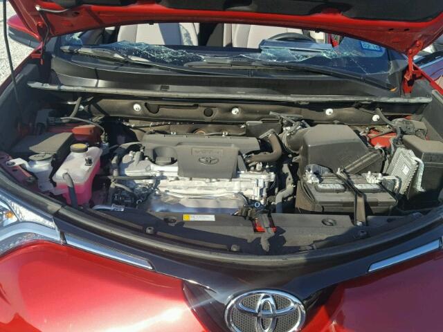 2T3WFREV9GW267502 - 2016 TOYOTA RAV4 XLE RED photo 7