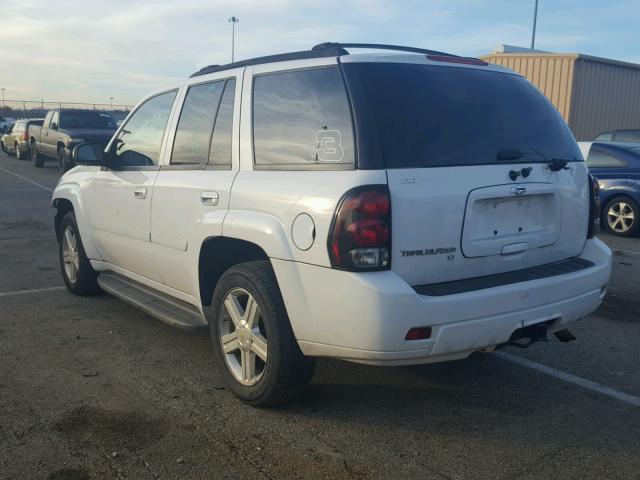 1GNDT13S682253200 - 2008 CHEVROLET TRAILBLAZE WHITE photo 3