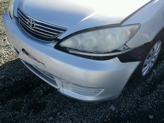 4T1BE32K55U415479 - 2005 TOYOTA CAMRY LE 银色 照片 9