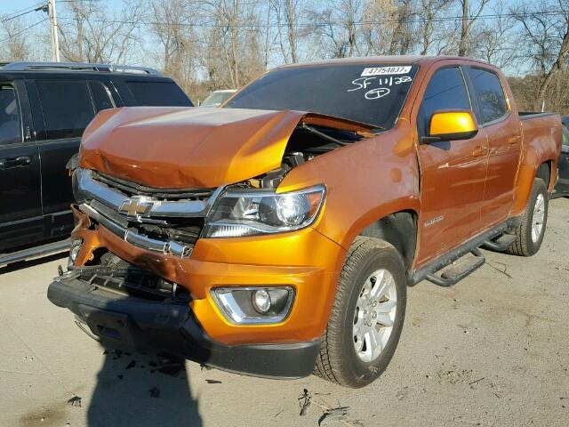 1GCGTCEN6H1290696 - 2017 CHEVROLET COLORADO L ORANGE photo 2