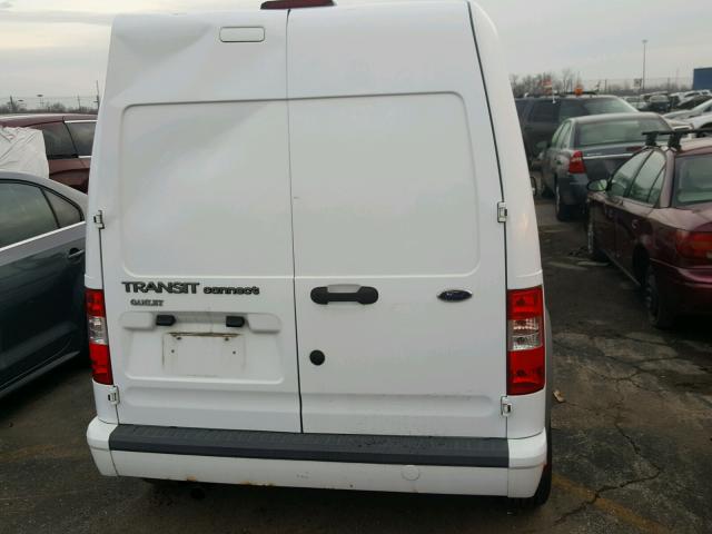 NM0LS7BN1AT025527 - 2010 FORD TRANSIT CO WHITE photo 6