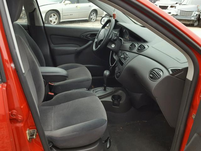 1FAFP34P62W146102 - 2002 FORD FOCUS SE RED photo 5