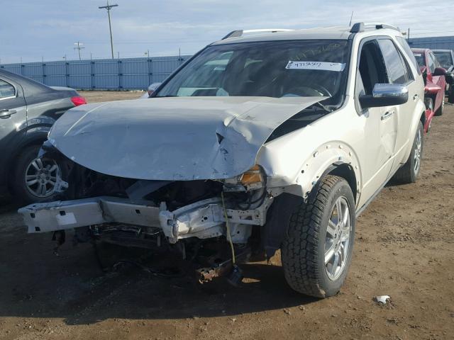 1FMDK03W18GA01314 - 2008 FORD TAURUS X L WHITE photo 2