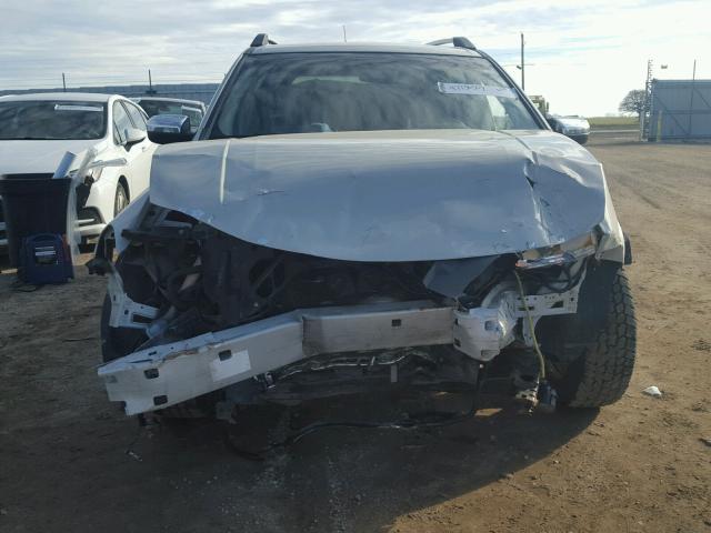 1FMDK03W18GA01314 - 2008 FORD TAURUS X L WHITE photo 9