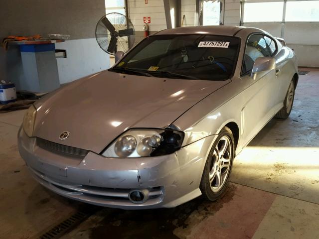 KMHHN65F44U125890 - 2004 HYUNDAI TIBURON GT SILVER photo 2