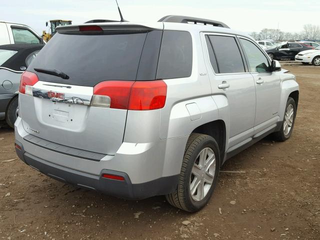 2CTALSEC5B6389632 - 2011 GMC TERRAIN SL SILVER photo 4