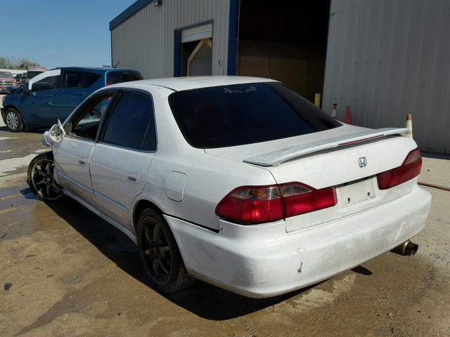 1HGCG5648WA247514 - 1998 HONDA ACCORD LX WHITE photo 3