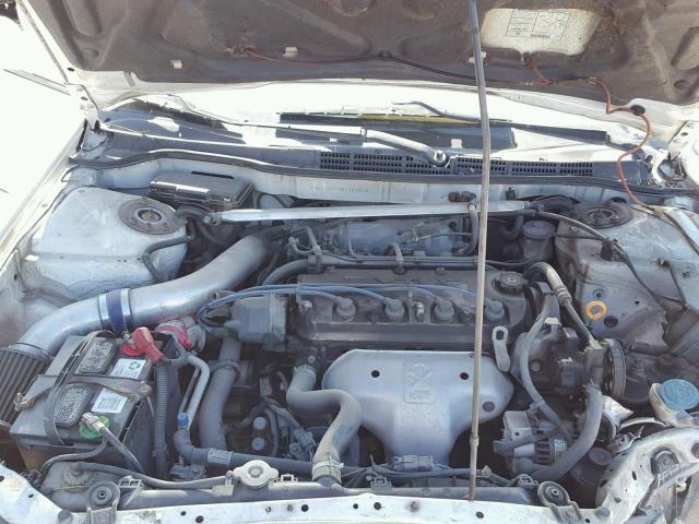 1HGCG5648WA247514 - 1998 HONDA ACCORD LX WHITE photo 7