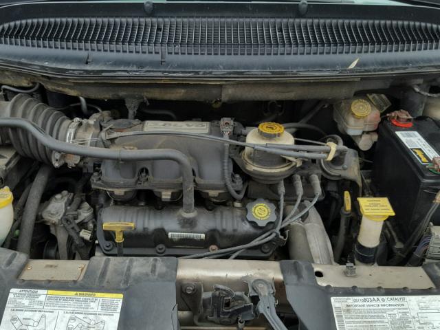 2C8GP64LX2R767850 - 2002 CHRYSLER TOWN & COU TAN photo 7