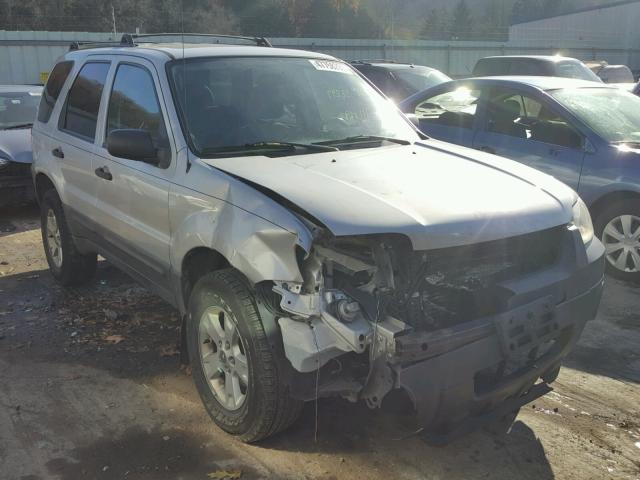 1FMYU93156KA38204 - 2006 FORD ESCAPE XLT SILVER photo 1