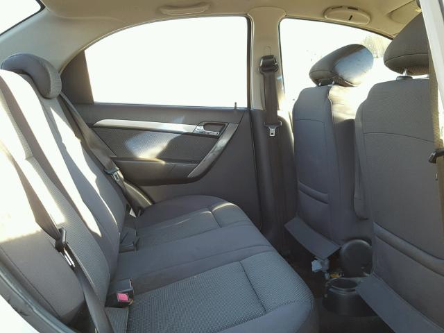 KL1TD56637B175861 - 2007 CHEVROLET AVEO BASE SILVER photo 6